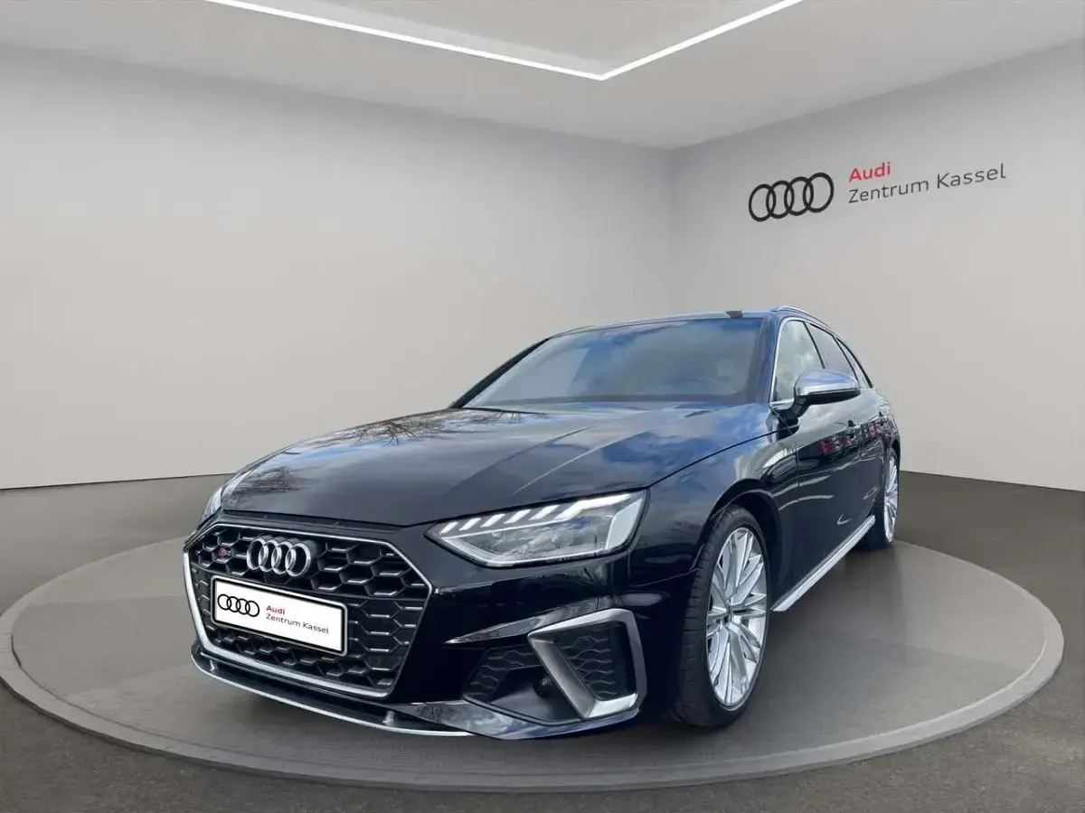 Gebraucht Audi S4 Sport 341 PS (250 kW) 2022 Mythosschwarz metallic Kombi