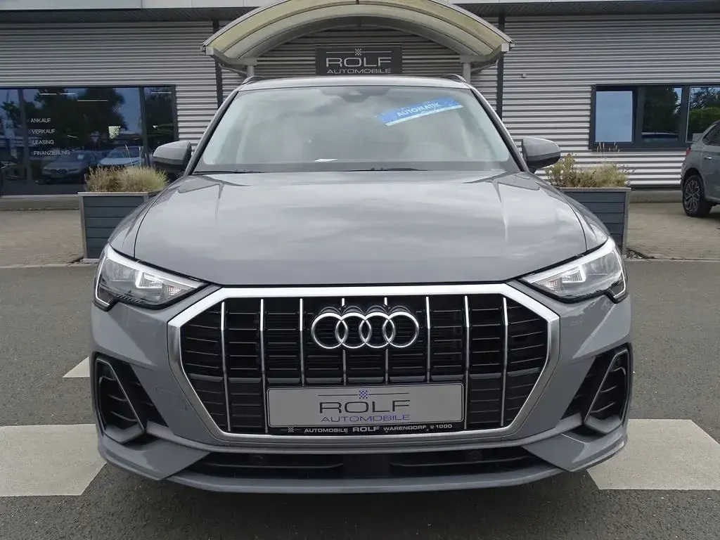 Gebraucht Audi Q3 S-Line 150 PS (110 kW) 2025 Grau individuallackierungen audi exclusi (metallic) SUV