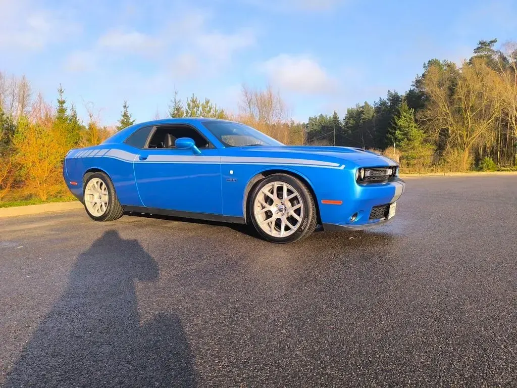 Używany Dodge Challenger 373 KM (274 kW) 2015 Niebieski Coupe