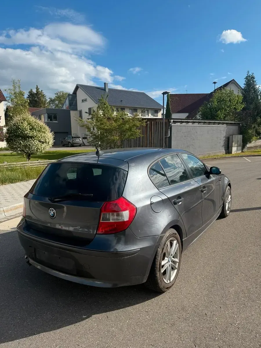Gebraucht BMW 118 122 PS (89 kW) 2006 Braun Kleinwagen