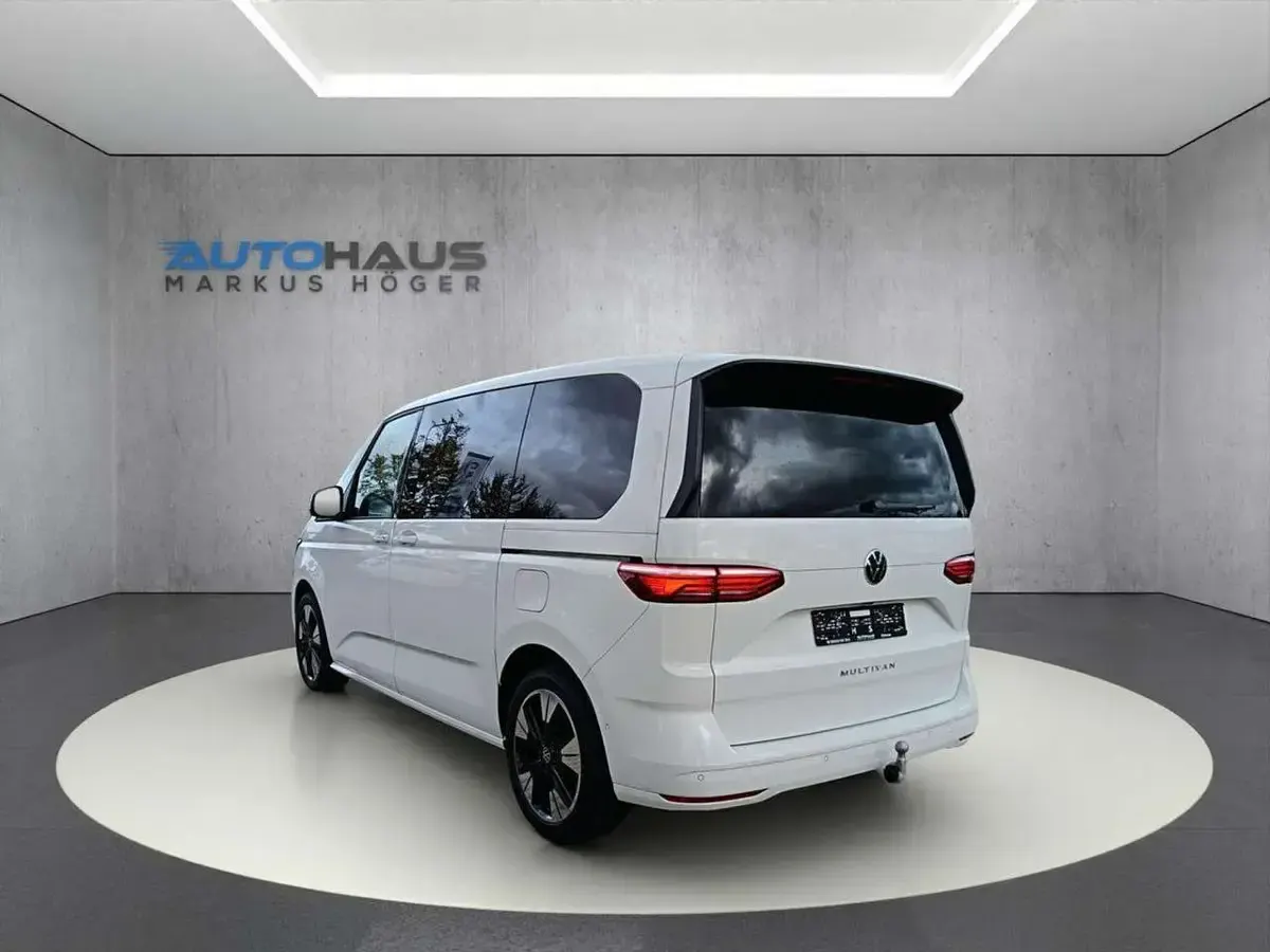 Używany VW T7 Pro 150 KM (110 kW) 2025 Biały Van