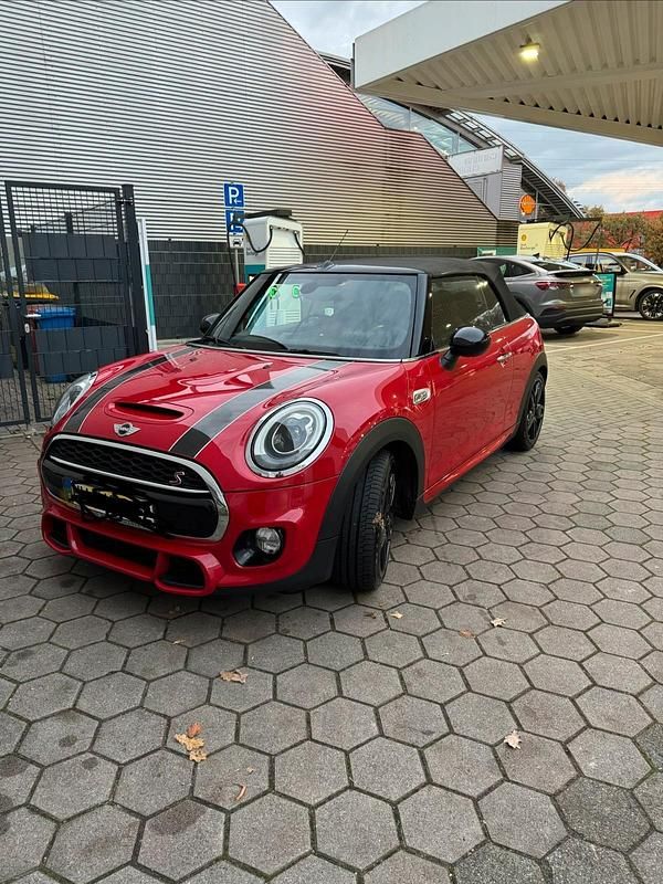 Gebraucht Mini Cooper S Cabriolet 192 PS (141 kW) 2016 Rot Cabrio