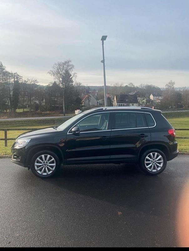 Schwarz Gebraucht 2011 VW Tiguan SUV | 8.650 € (Fairer Preis) - Bild 1/4