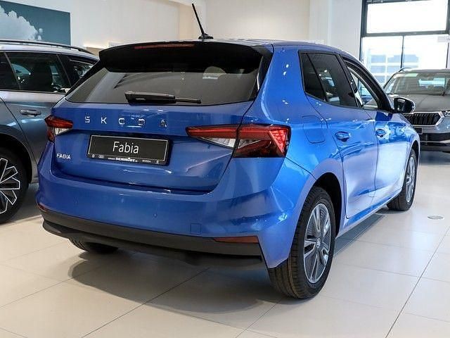 Neu Skoda Fabia 116 PS (85 kW) 2025 Raceblau metallic Limousine