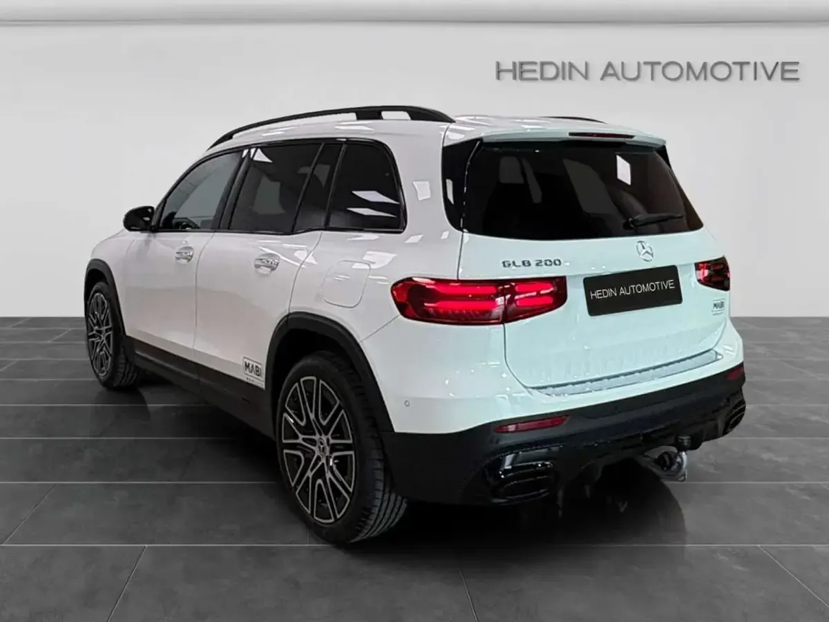 Gebraucht Mercedes GLB200 AMG 163 PS (119 kW) 2026 Weiß SUV