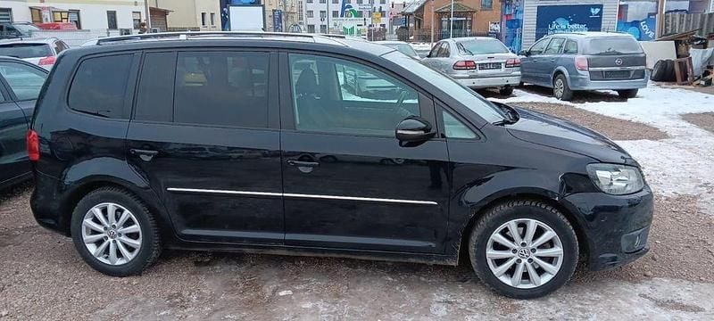 Schwarz Gebraucht 2011 VW Touran Highline Van / Kleinbus | 5.499 € (Guter Preis) - Bild 1/4