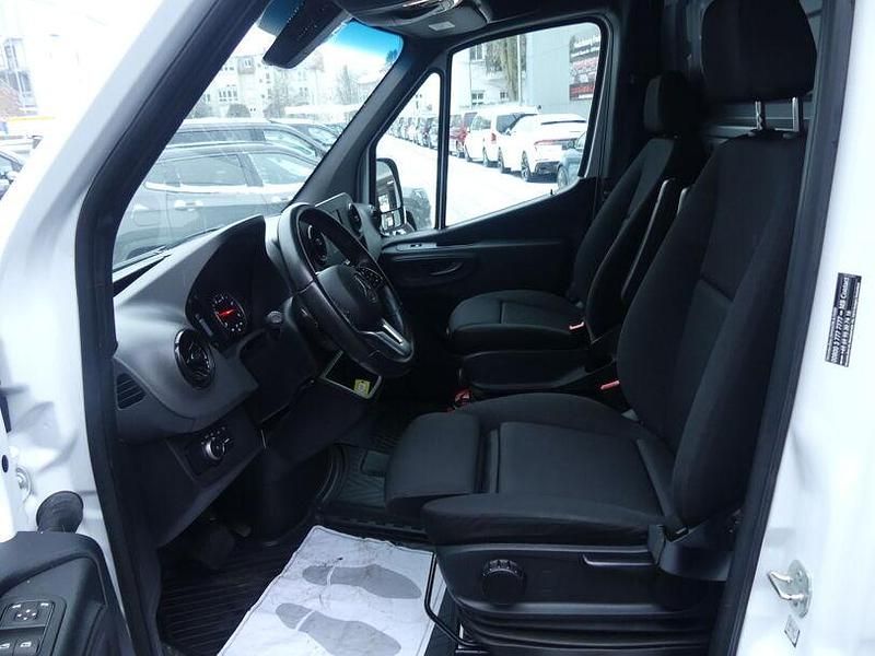 Gebraucht Mercedes Sprinter 170 PS (125 kW) 2022 Arktisweiss (metallic) Van