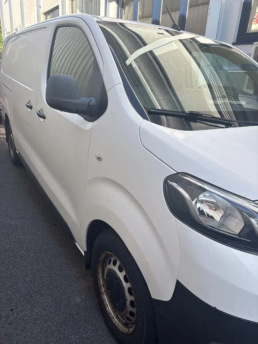 Gebraucht Toyota Proace 150 PS (110 kW) 2019 Weiß Van / Kleinbus