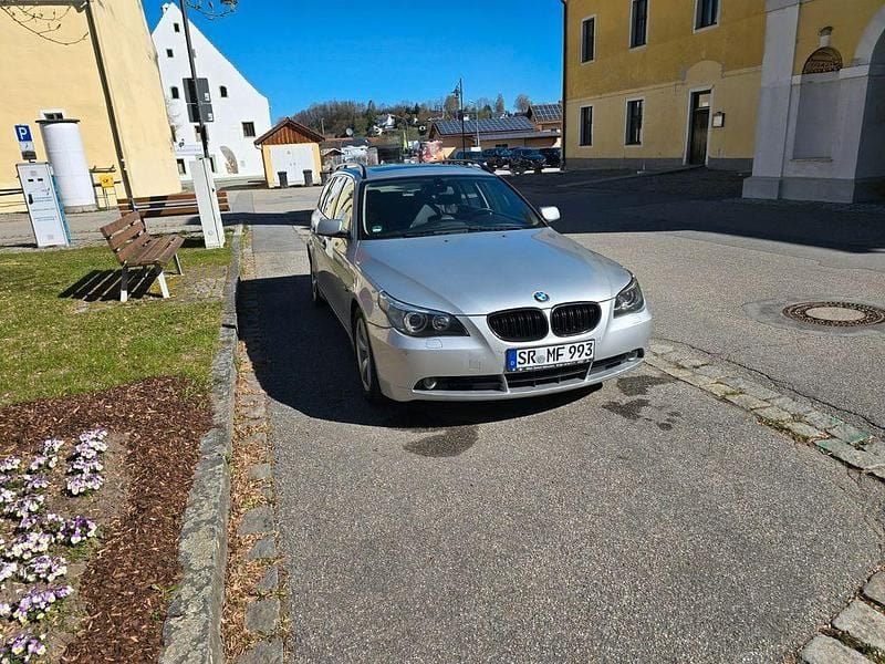 Gebraucht BMW 525 192 PS (141 kW) 2004 Silber Kombi