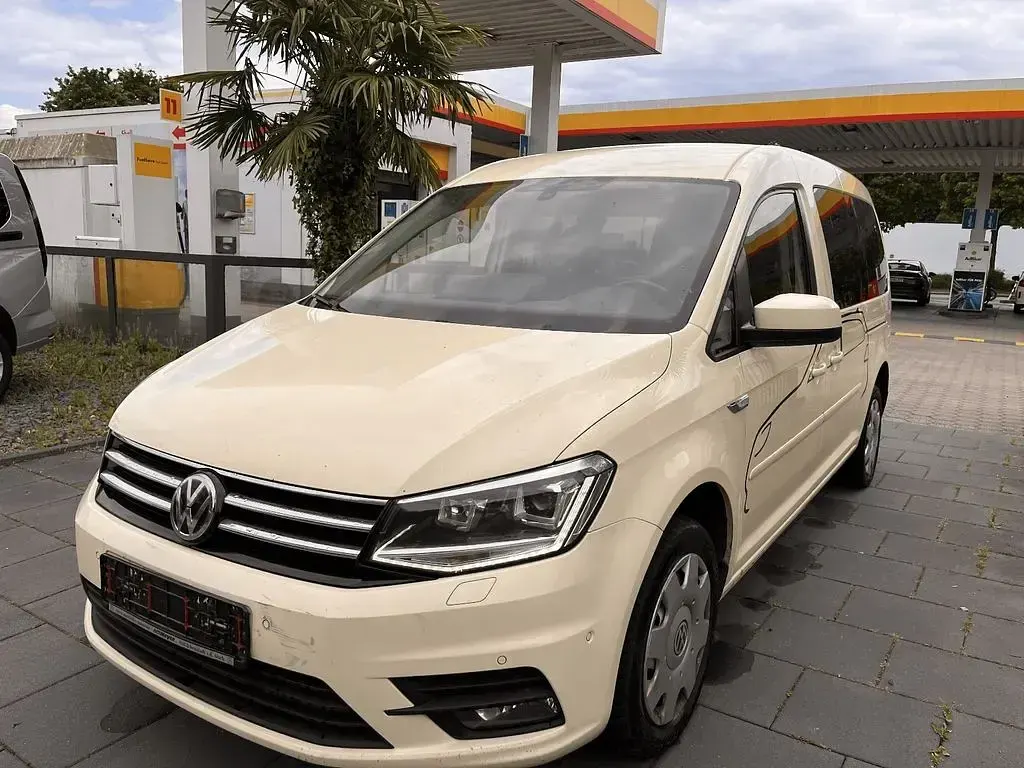 Używany VW Caddy Maxi 150 KM (110 kW) 2017 Beżowy Minivan