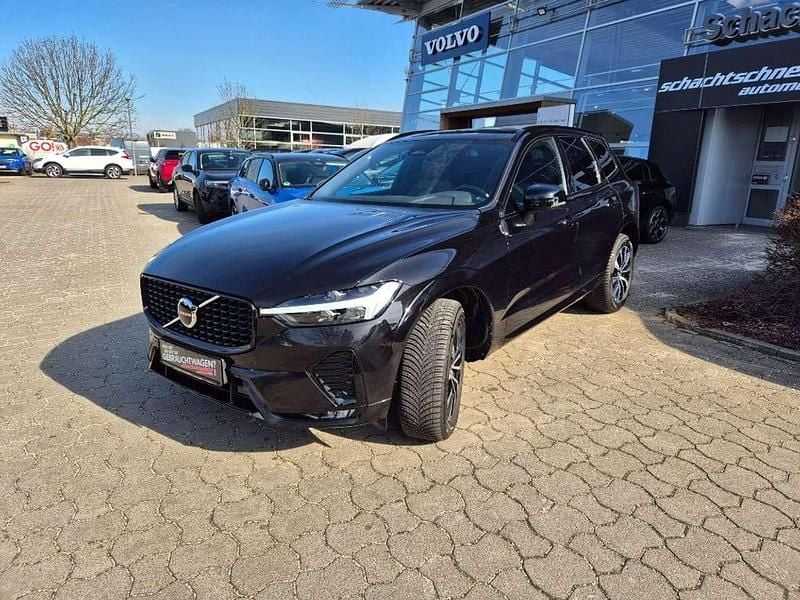 Gebraucht Volvo XC60 Plus 197 PS (144 kW) 2023 Onyx black metallic SUV