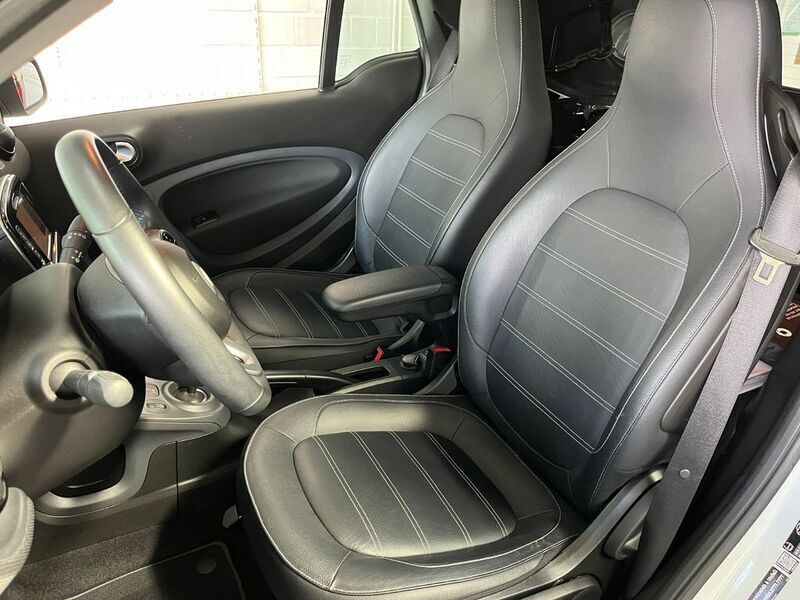 Gebraucht Smart ForTwo Cabrio 122 PS (89 kW) 2019 Weiß Cabrio