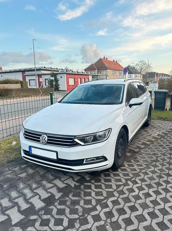 Gebraucht VW Passat 110 PS (80 kW) 2016 Weiß Kombi