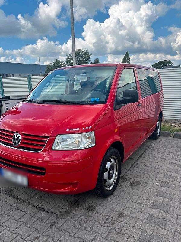 Second-hand VW T5 2007 Roșu Van