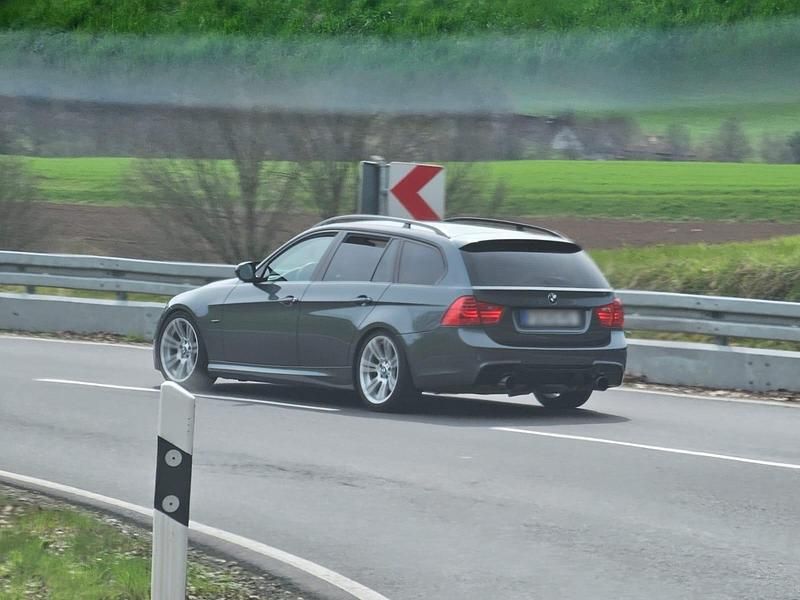 Gebraucht BMW 325 218 PS (160 kW) 2009 Andere farben Kombi