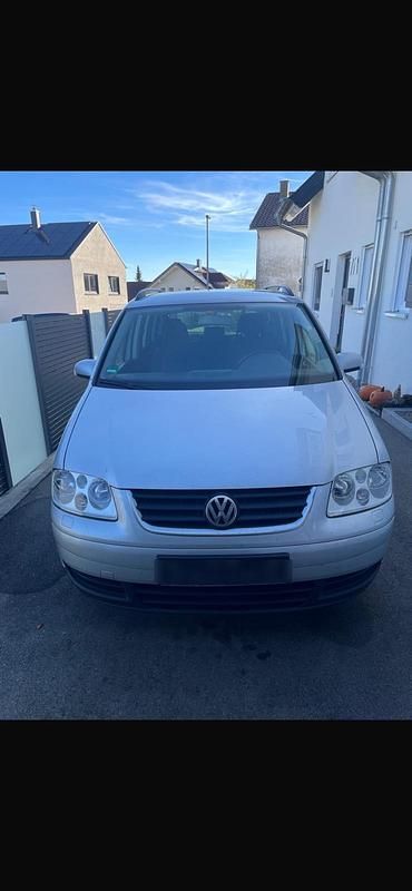 Grau Gebraucht 2006 VW Touran Van / Kleinbus | 900 € (Superpreis) - Bild 1/4