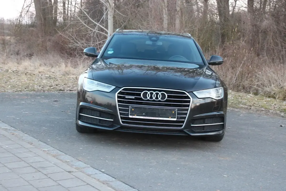 Gebraucht Audi A6 218 PS (160 kW) 2016 Andere farben Kombi