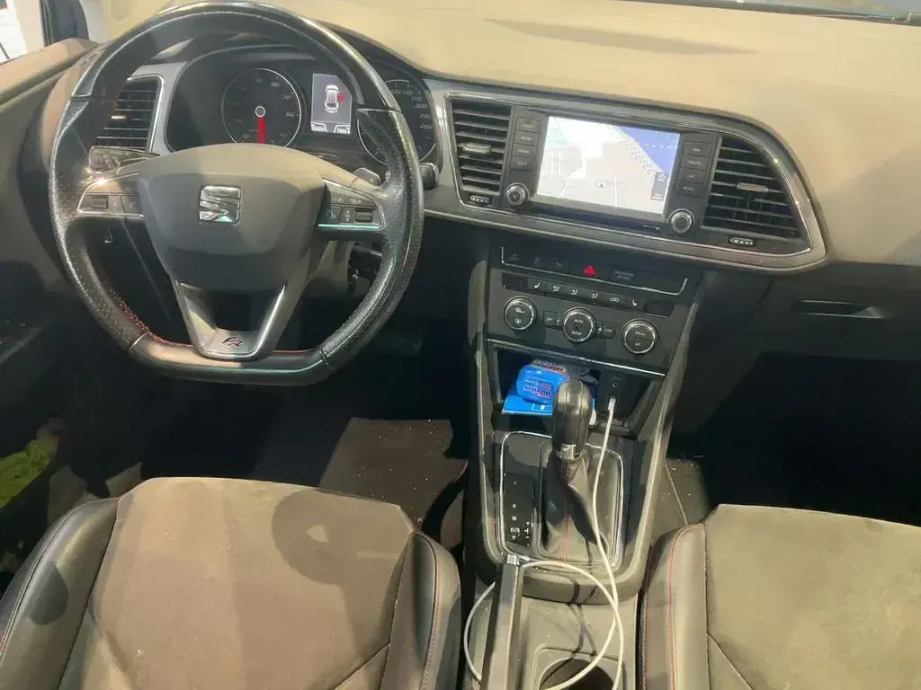 Używany Seat Leon ST FR 179 KM (131 kW) 2016 Niebieski Kombi