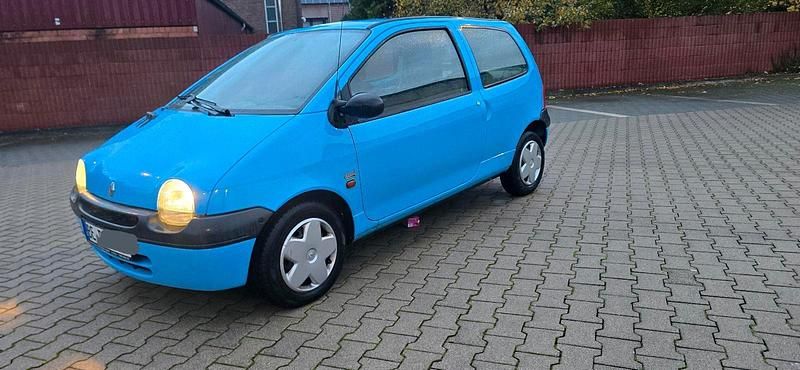 Blau Gebraucht 1999 Renault Twingo Kleinwagen | 1.200 € (Fairer Preis) - Bild 1/4