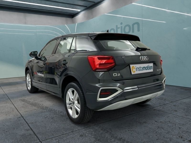 Używany Audi Q2 Advanced 150 KM (110 kW) 2024 Szary SUV