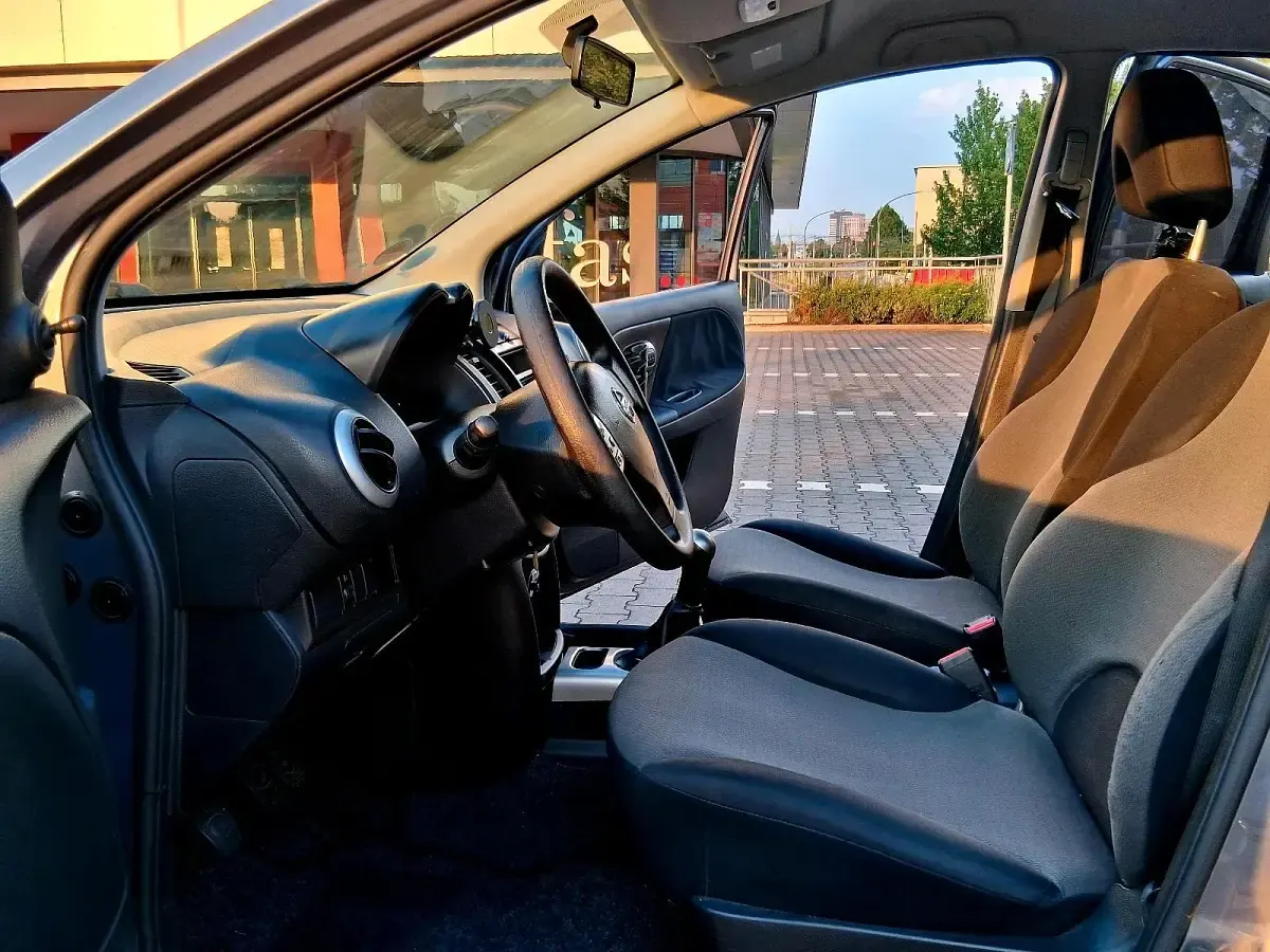Gebraucht Nissan Note Pure 86 PS (63 kW) 2010 Grau Kleinwagen