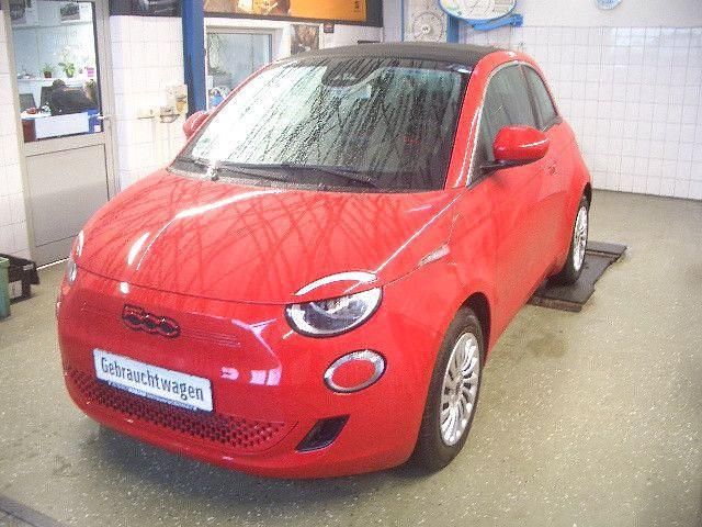 Gebraucht Fiat 500e Red 69 kW (95 PS) 2022 Rot Cabrio