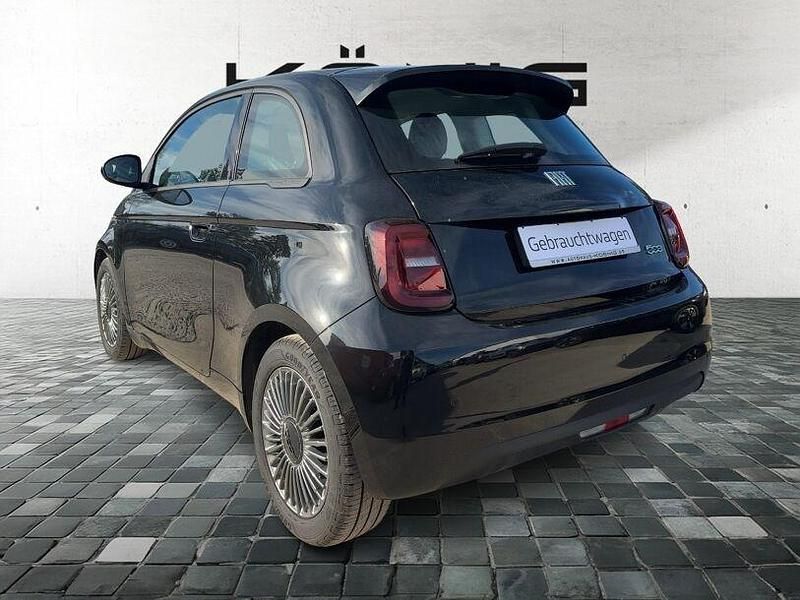 Gebraucht Fiat 500e 86 kW (118 PS) 2022 Schwarz Kleinwagen