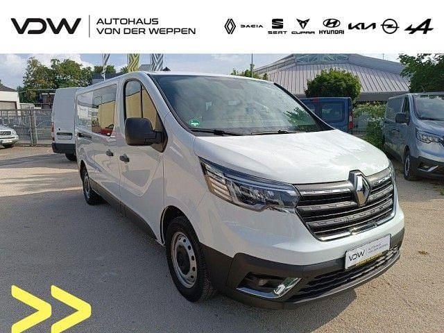 Weiß Gebraucht 2023 Renault Trafic Komfort Van | 31.990 € (Teuer) - Bild 1/4