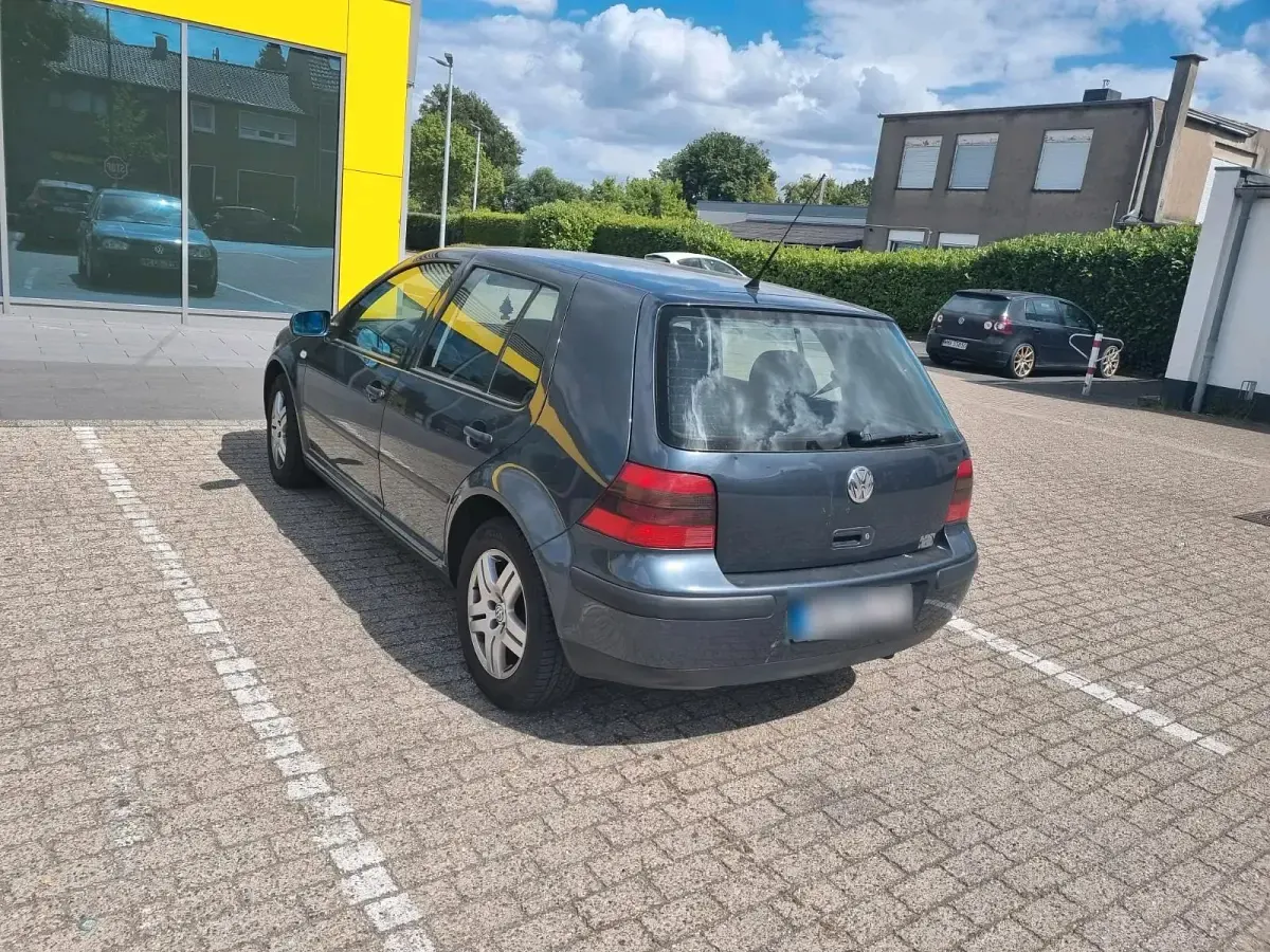 Gebraucht VW Golf IV 102 PS (75 kW) 2001 Grau Limousine