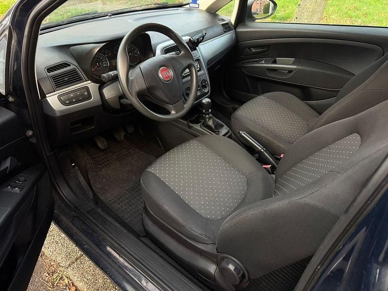 Gebraucht Fiat Punto Active 65 PS (47 kW) 2009 Blau Kleinwagen