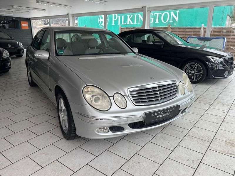 Gebraucht Mercedes E240 Elegance 177 PS (130 kW) 2003 Grau Limousine