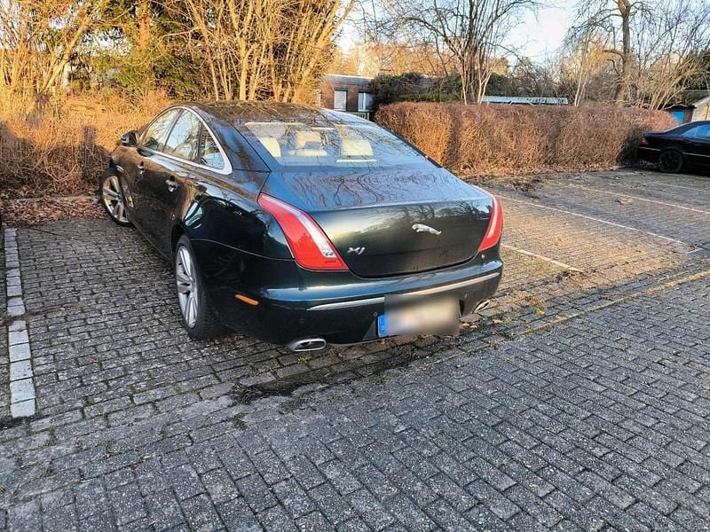 Gebraucht Jaguar XJ Luxury 275 PS (202 kW) 2010 Grün Limousine
