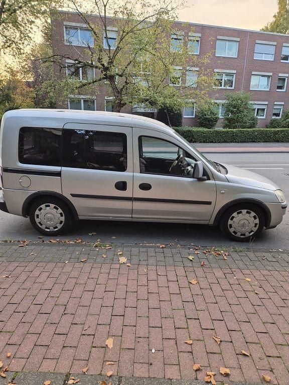 Grau Gebraucht 2005 Opel Combo Van / Kleinbus | 750 € (Superpreis) - Bild 1/4