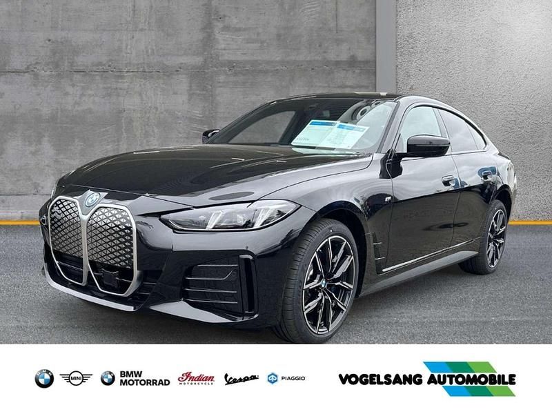 Saphirschwarz metallic Gebraucht 2025 BMW i4 M Sport Limousine | 52.900 € (Guter Preis) - Bild 1/4