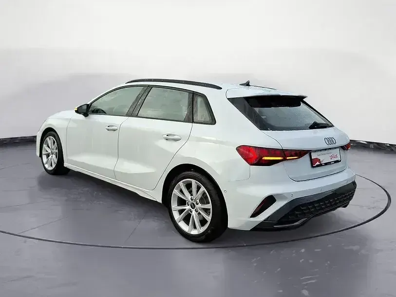 Gebraucht Audi A3 S-Line 116 PS (85 kW) 2024 Weiß Kombi