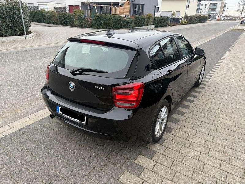 Gebraucht BMW 116 136 PS (100 kW) 2014 Schwarz Kleinwagen