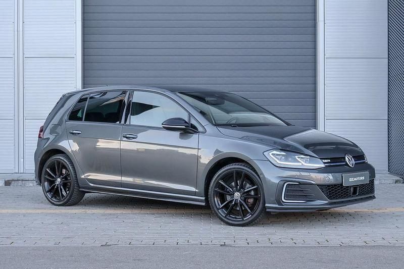 Grau Gebraucht 2017 VW e-Golf R Kleinwagen | 13.999 € - Bild 1/4