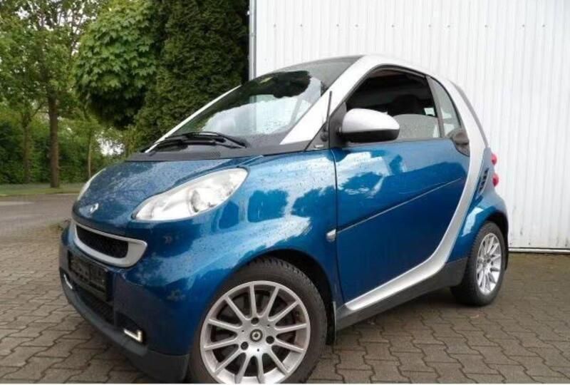 Blau Gebraucht 2009 Smart ForTwo Coupé Passion Coupé | 5.999 € (Etwas zu teuer) - Bild 1/4