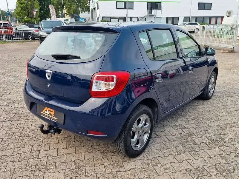 Gebraucht Dacia Sandero Celebration 90 PS (66 kW) 2015 Blau Limousine