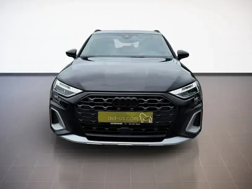 Gebraucht Audi A3 Ambiente 150 PS (110 kW) 2025 Mythosschwarz Limousine