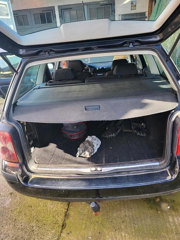 Gebraucht VW Passat 135 PS (99 kW) 2002 Schwarz Kombi