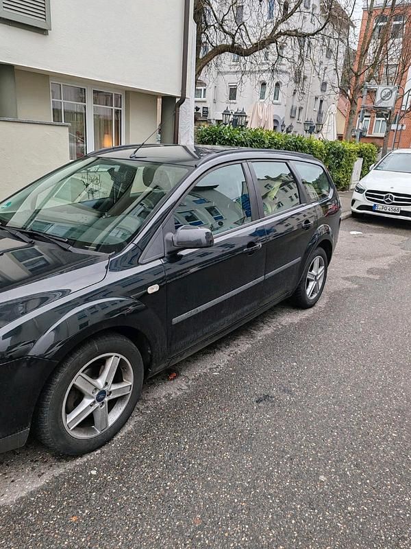 Gebraucht Ford Focus 100 PS (73 kW) 2006 Schwarz Kombi