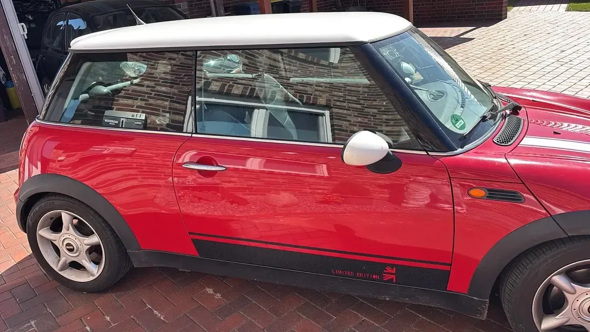 Używany Mini Cooper 113 KM (83 kW) 2003 Czerwony Hatchback