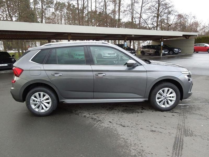 Neu Skoda Kamiq 150 PS (110 kW) 2026 Grau SUV