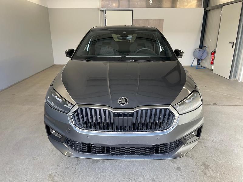 Neu Skoda Fabia Dynamic 116 PS (85 kW) 2025 [5x1z] graphit grau metallic / dach schwarz Limousine