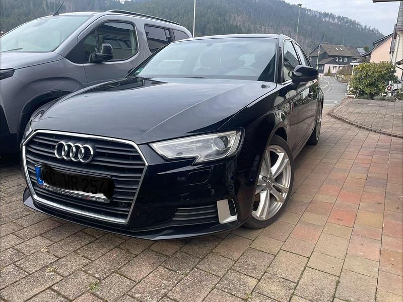 Gebraucht Audi A3 Ambiente 116 PS (85 kW) 2019 Schwarz Limousine