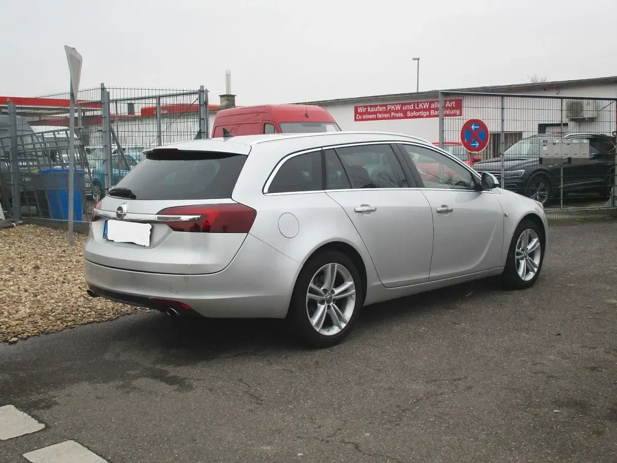 Gebraucht Opel Insignia 194 PS (142 kW) 2015 Silber Kombi