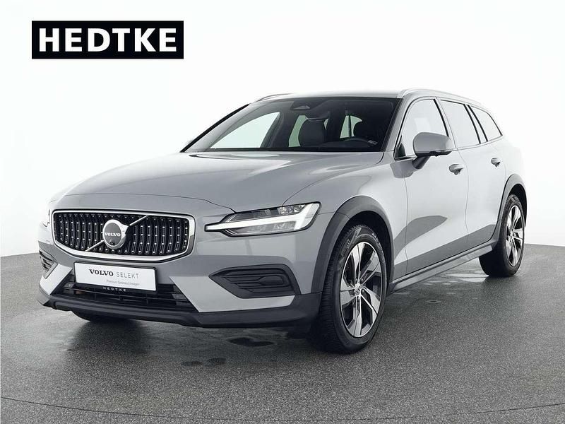 Grau Gebraucht 2024 Volvo V60 CC Plus Kombi | 43.990 € (Fairer Preis) - Bild 1/4