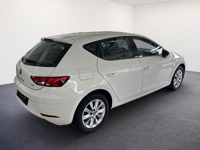 White candy white candy Gebraucht 2017 Seat Leon Style Limousine | 10.055 € (Fairer Preis) - Bild 1/4