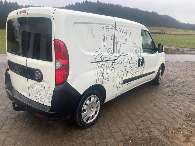 Gebraucht Fiat Doblò 100 PS (73 kW) 2014 Weiß Van / Kleinbus